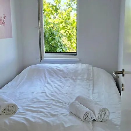 펜션 The Cosyvine House - A Peaceful Private Retreat With Jacuzzi, Sauna, And Breathtaking Brda Views *